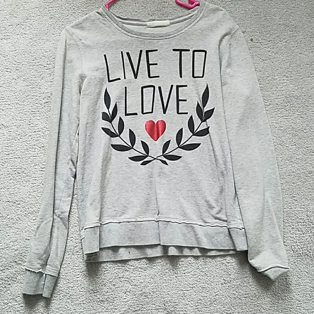 grey pullover